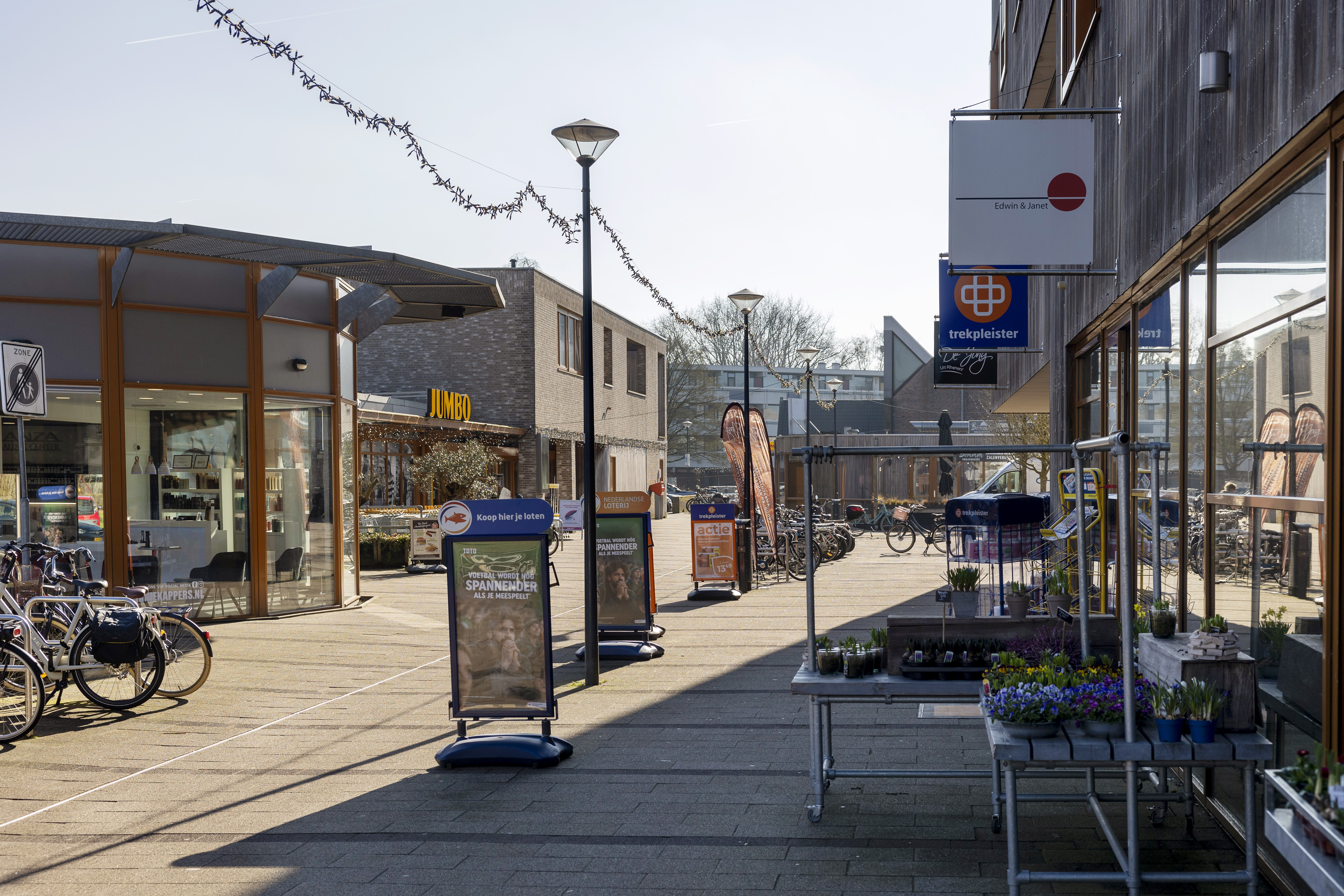 Wijkwinkelcentrum Ronde Erf in Veenendaal.