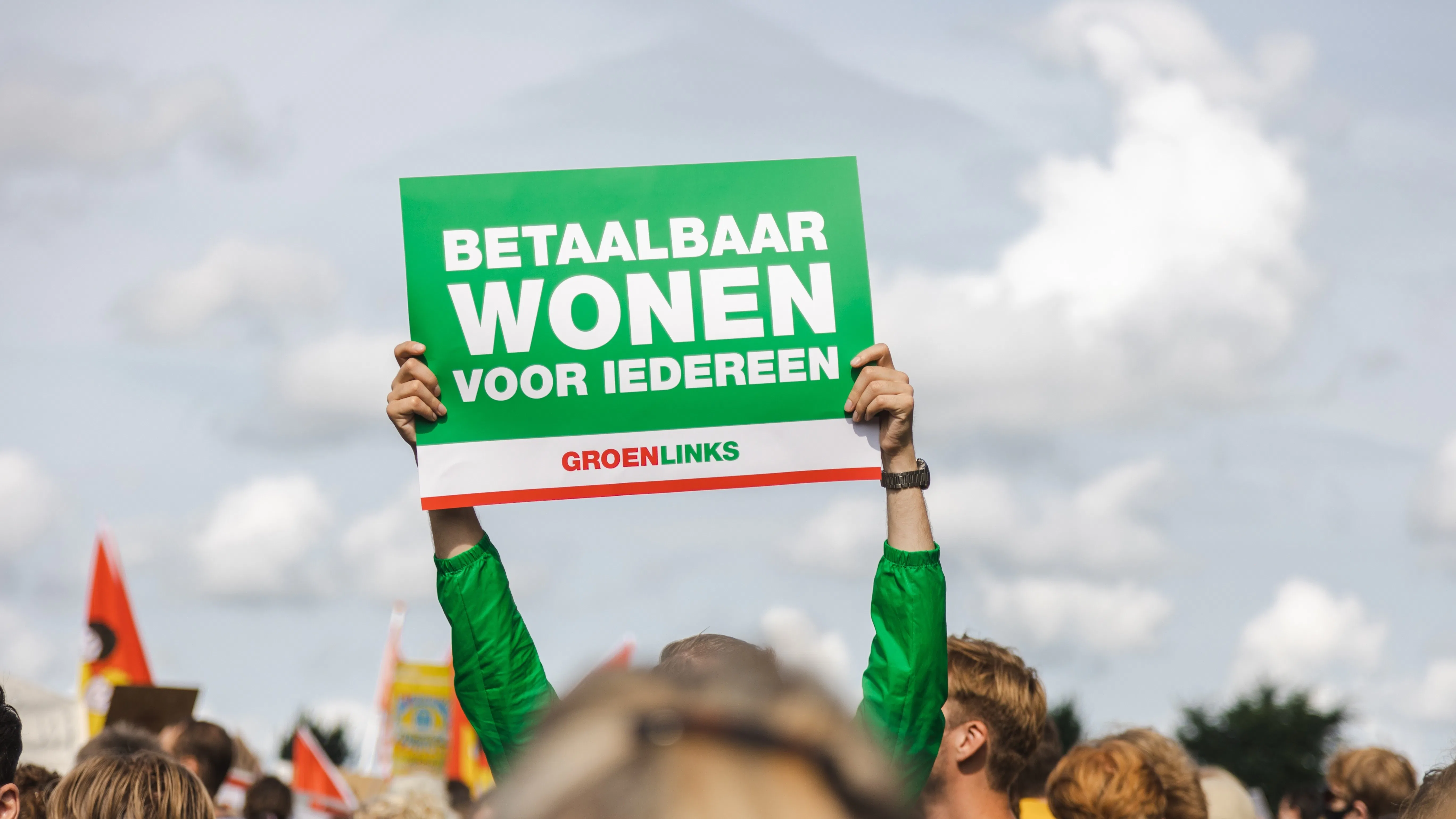 Huurwoningen werden steeds betaalbaarder, tot de overheid ingreep. Nu zijn ze zowel onbetaalbaar als onvindbaar geworden. Foto: Nick van Bree / Shutterstock