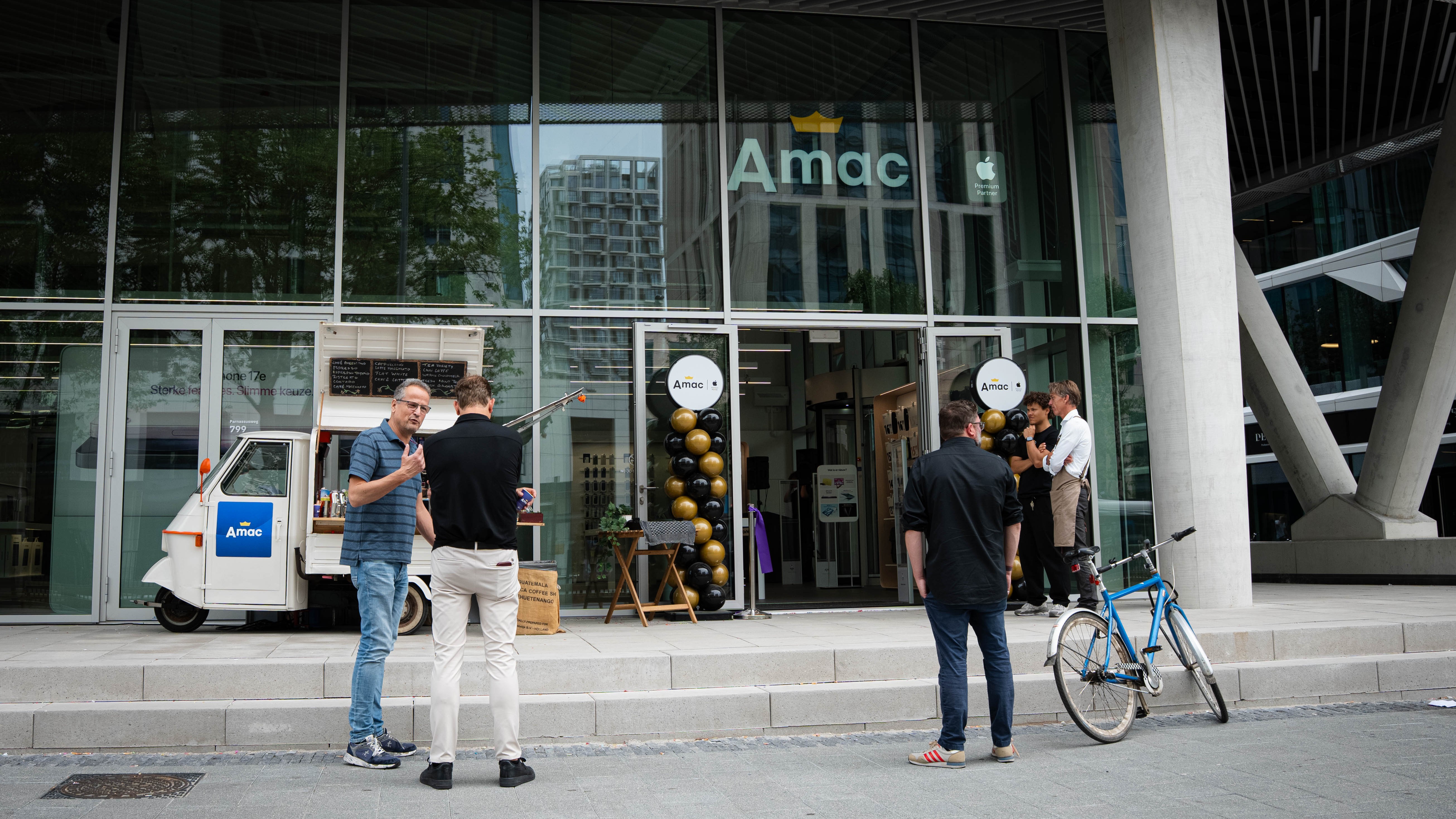 Opening Amac-winkel op de Zuidas. Foto: Amac