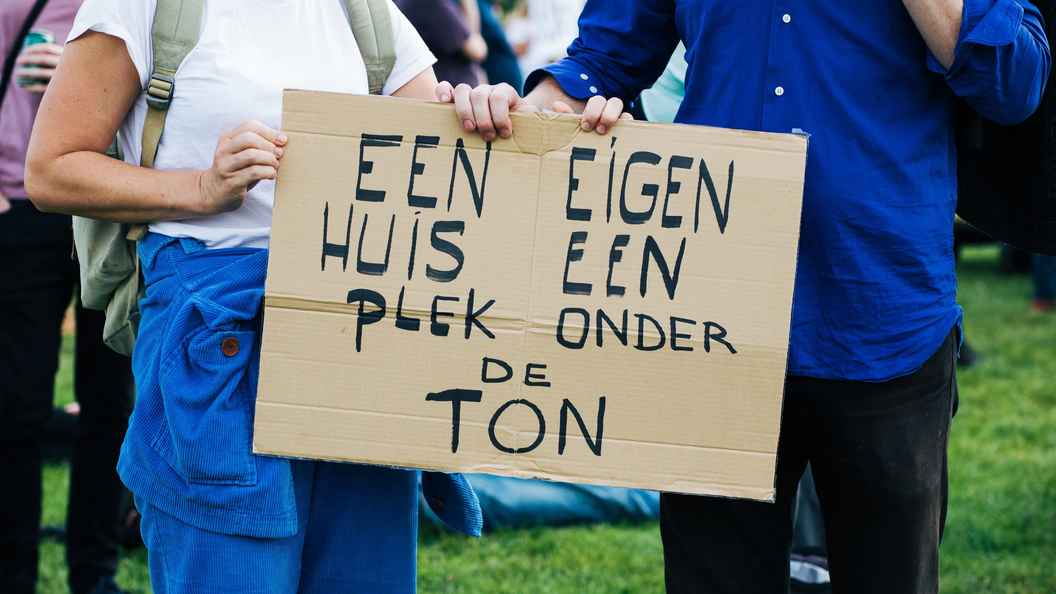 Zodra kopers meer kunnen lenen of structurele voordelen krijgen, stijgt hun bestedingsruimte. In een schaarse markt leidt dat tot hogere prijzen. Foto: etreeg / Shutterstock
