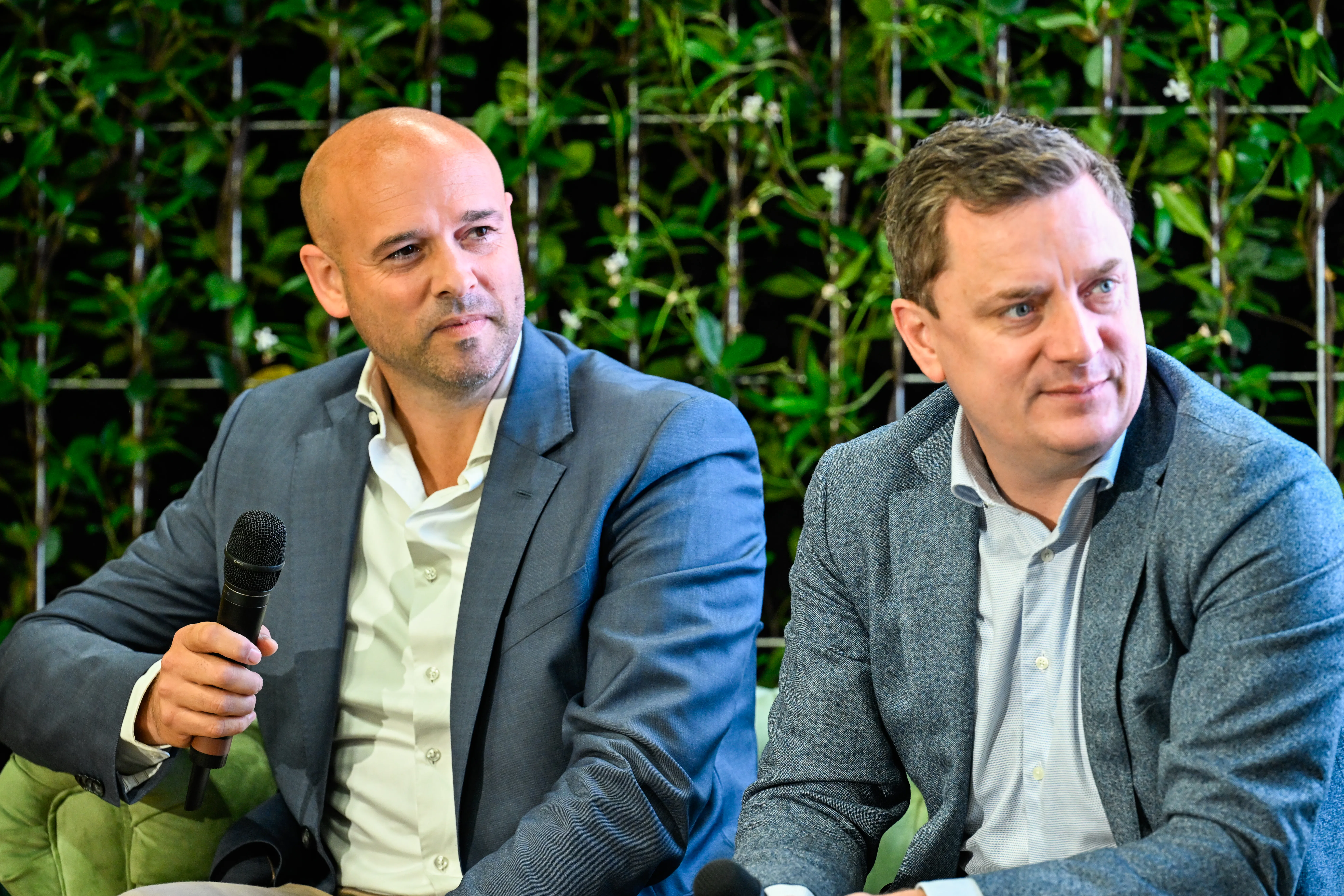 Mark Smits en Danny Gerritsen kijken uit naar een rustig datalandschap. Foto: Kerry-Lynn Prince