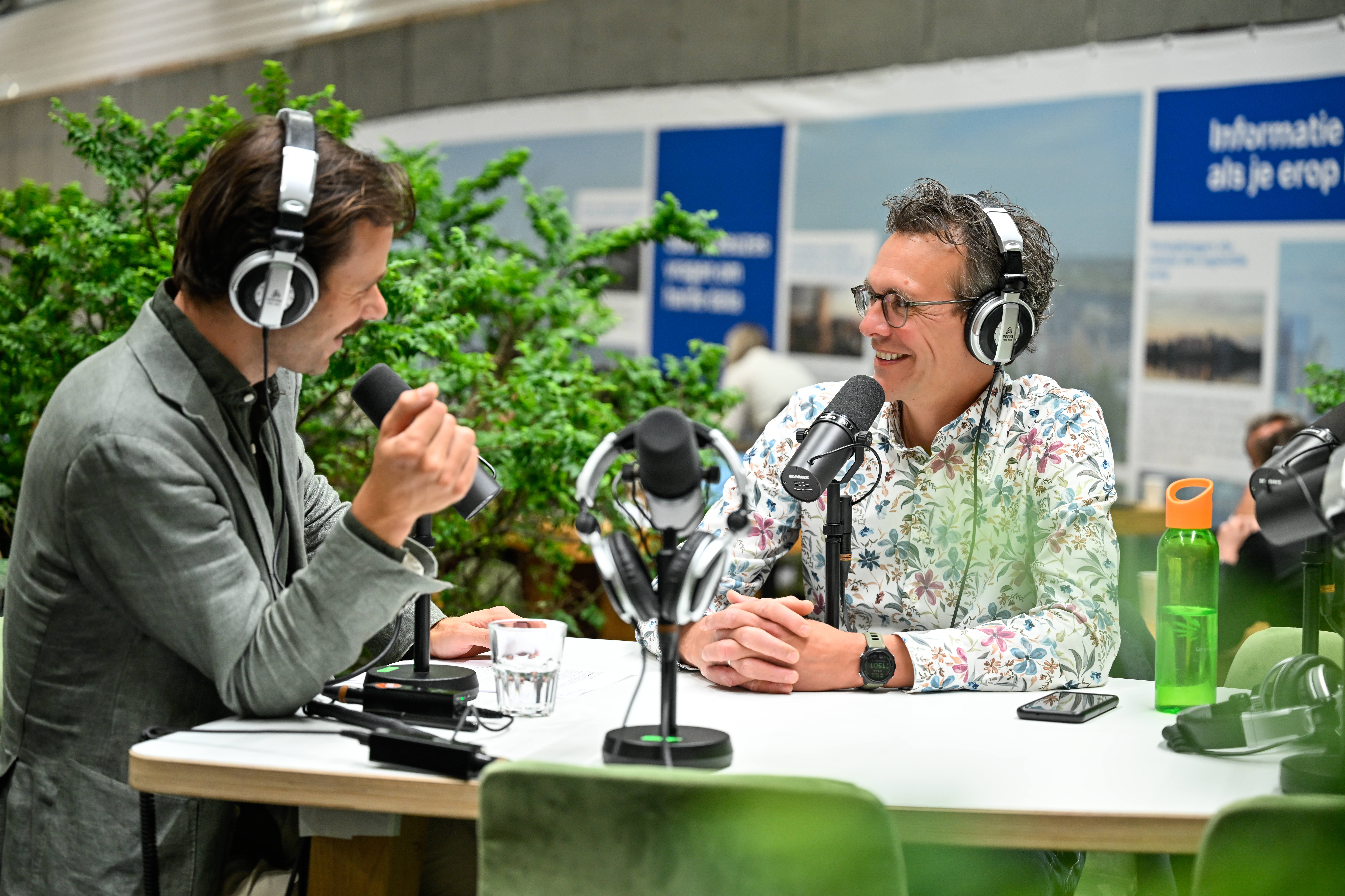Albert Jan Kerssen (rechts), manager Impact & Specialismen bij Idverde NL en lid van het Expertteam Woningbouw van de RVO. Foto: Kerry-Lynn Prince