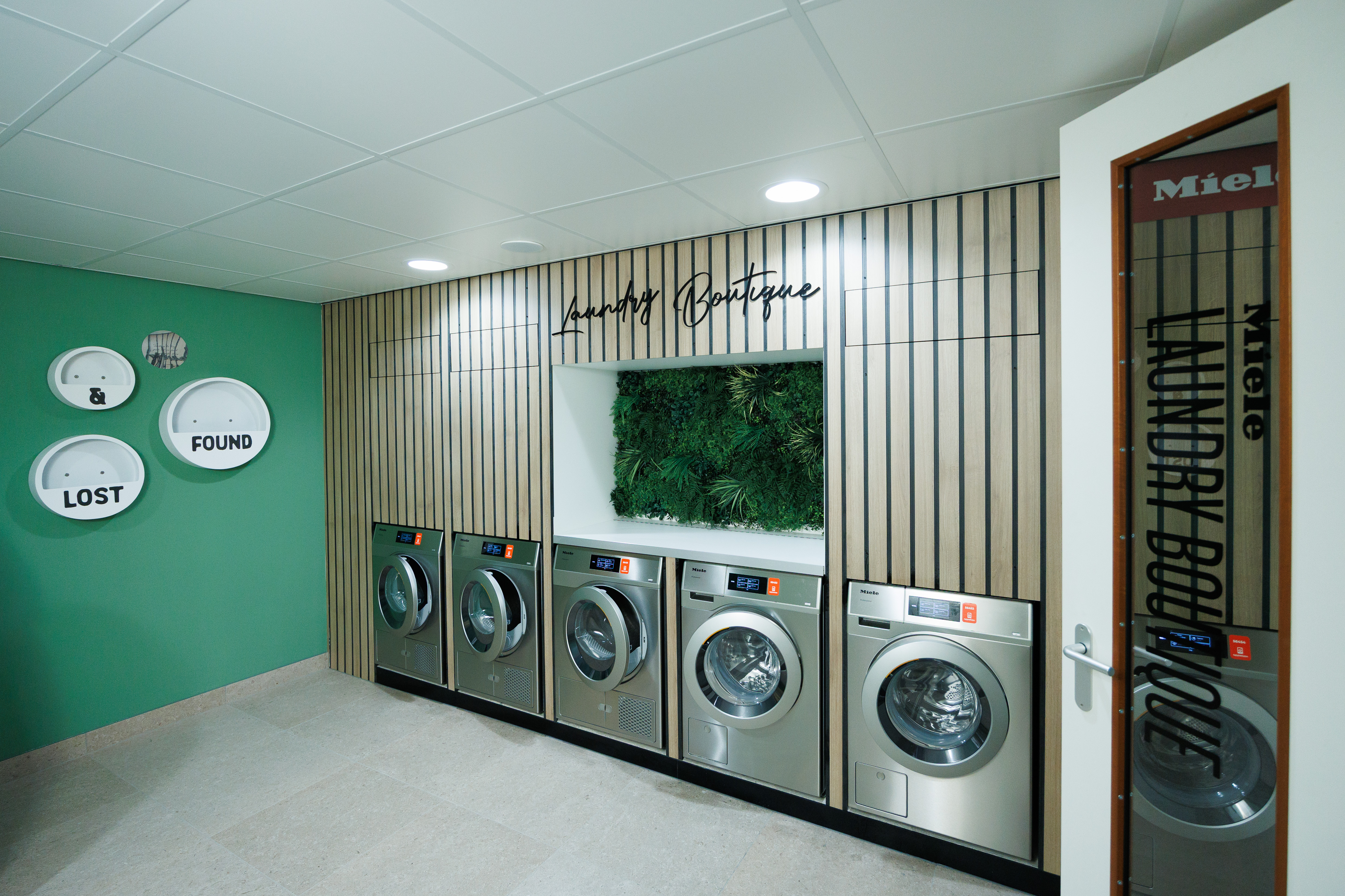 Miele Laundry Boutique in wooncomplex The Bridge Amsterdam. Foto: Diederik van der Laan / Dutch Photo Agency.