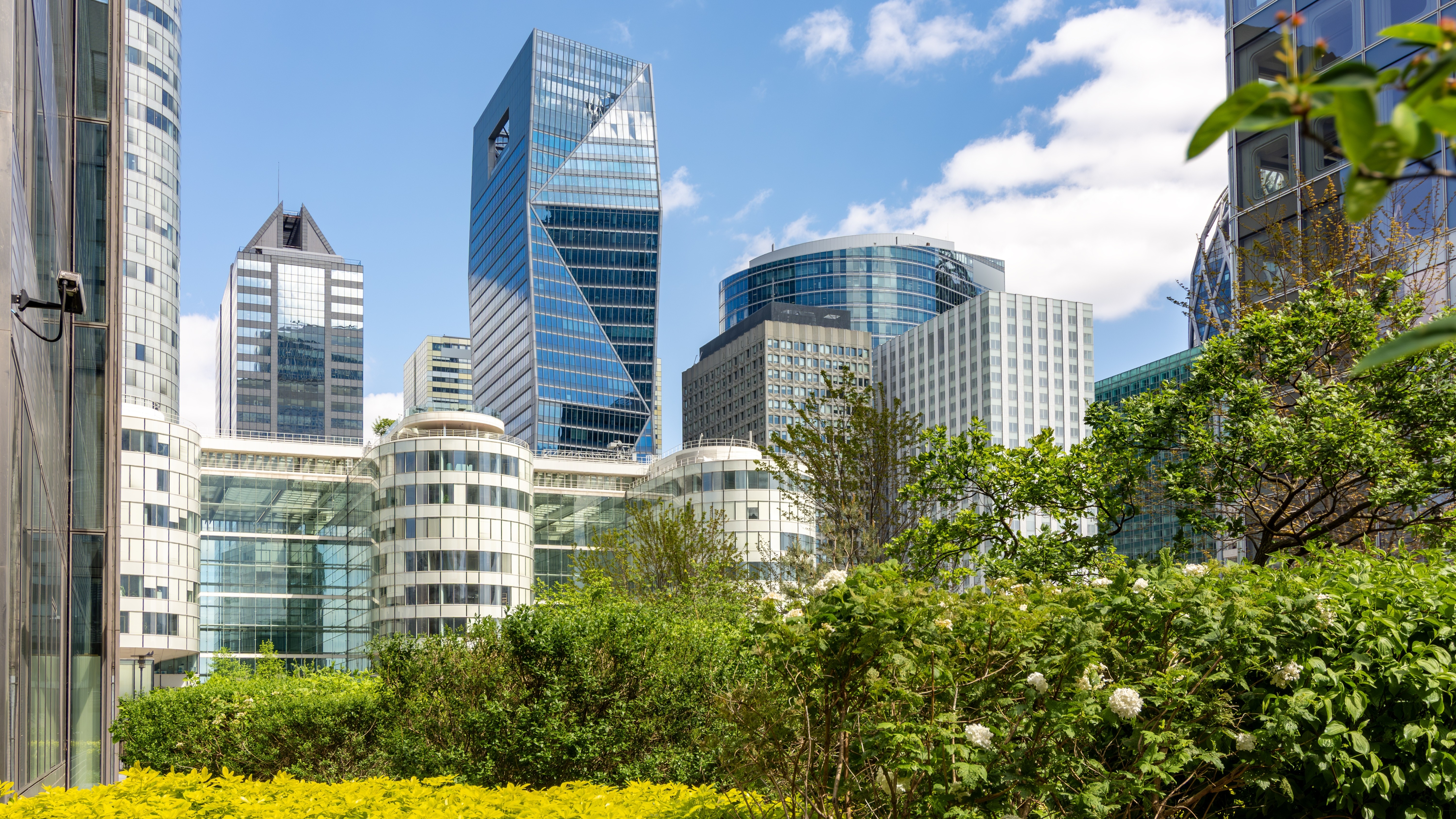 Kantoren in Parijs. De beursgenoteerde vastgoedbelegger Icade focust zich qua kantorenportefeuille vooral op de Franse hoofdstad. Foto: Mistervlad / Shutterstock