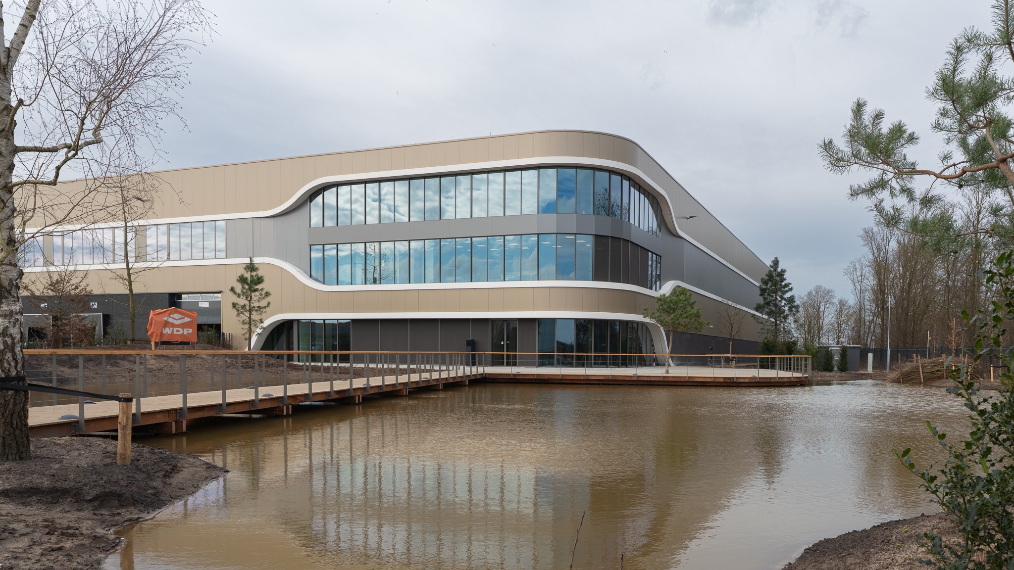 Het nieuwe pand van Scania Logistics Netherlands in Zwolle. Foto: WDP