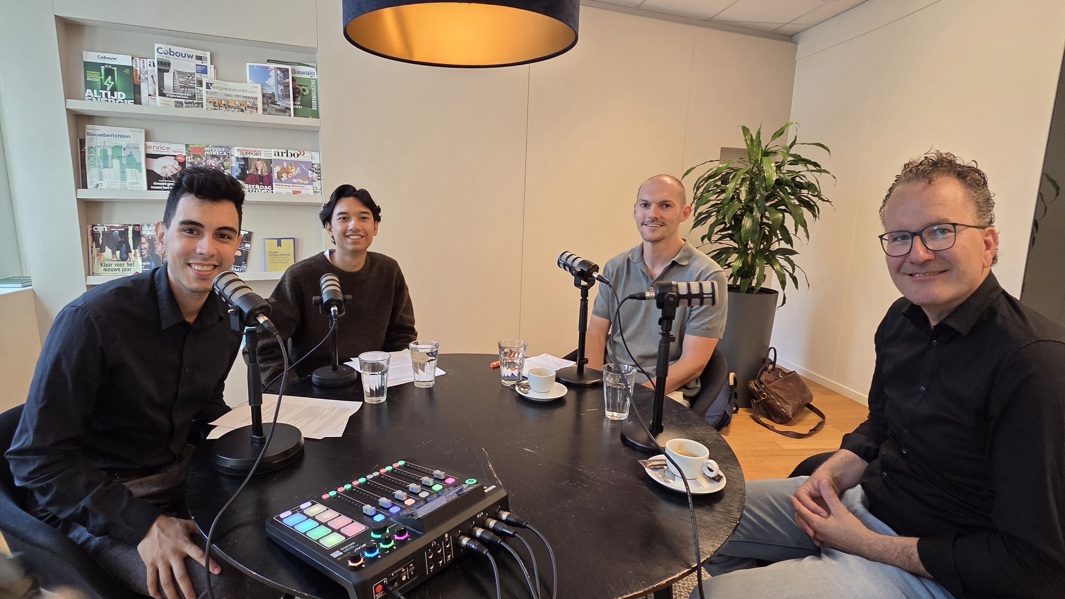 V.l.n.r.: Davy Lo (Vastgoedmarkt), Ade Kauffeld (Vastgoedmarkt), Sander Burgers (ING), Reijnder Jan Spits (Kences).