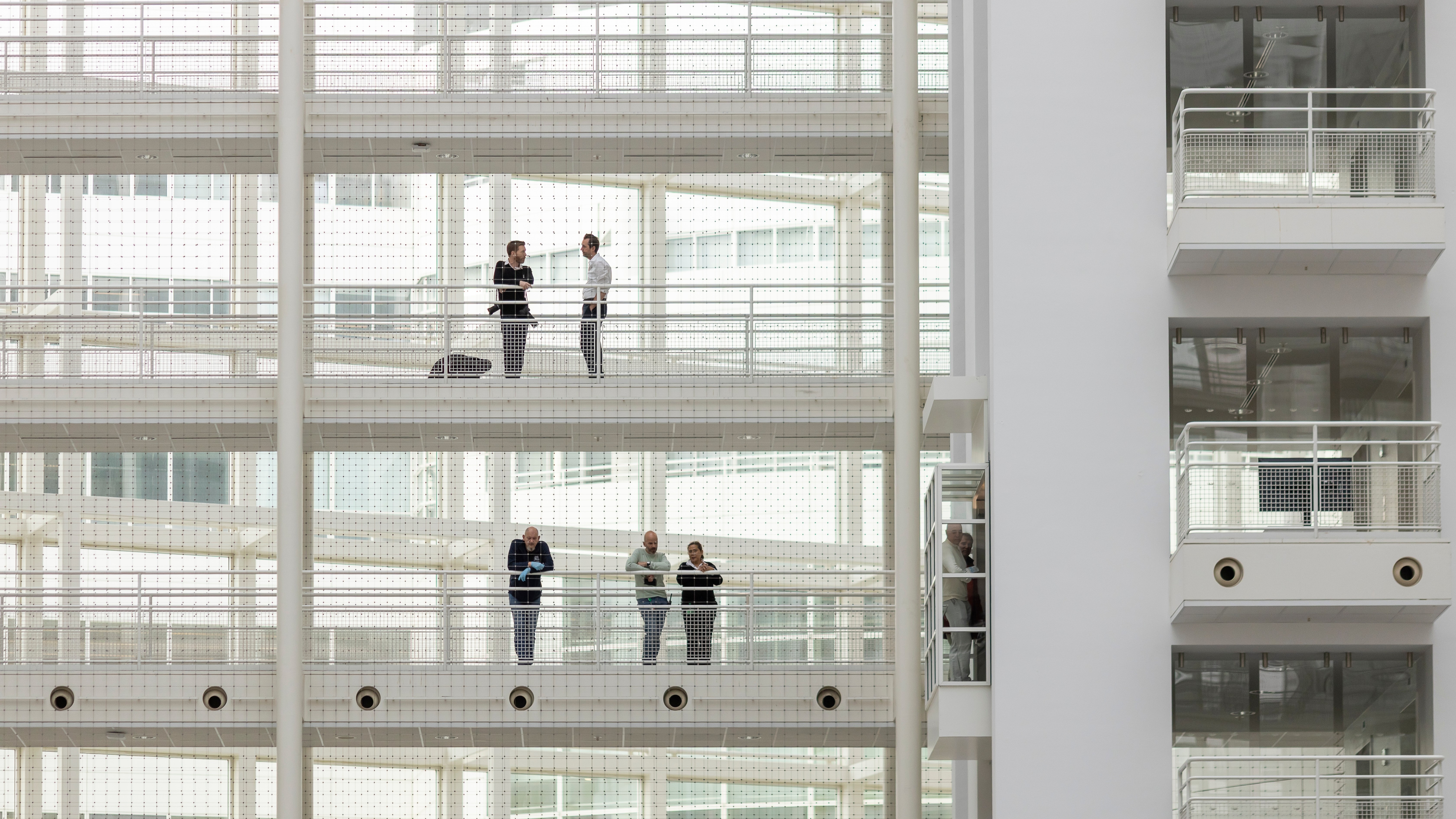 Op verschillende dagen in oktober kunnen gemeente-ambtenaren aanvragen voor stroomaansluitingen doen. Dit vergt veel voorbereiding. Foto: Maarten Zeehandelaar / Shutterstock.com