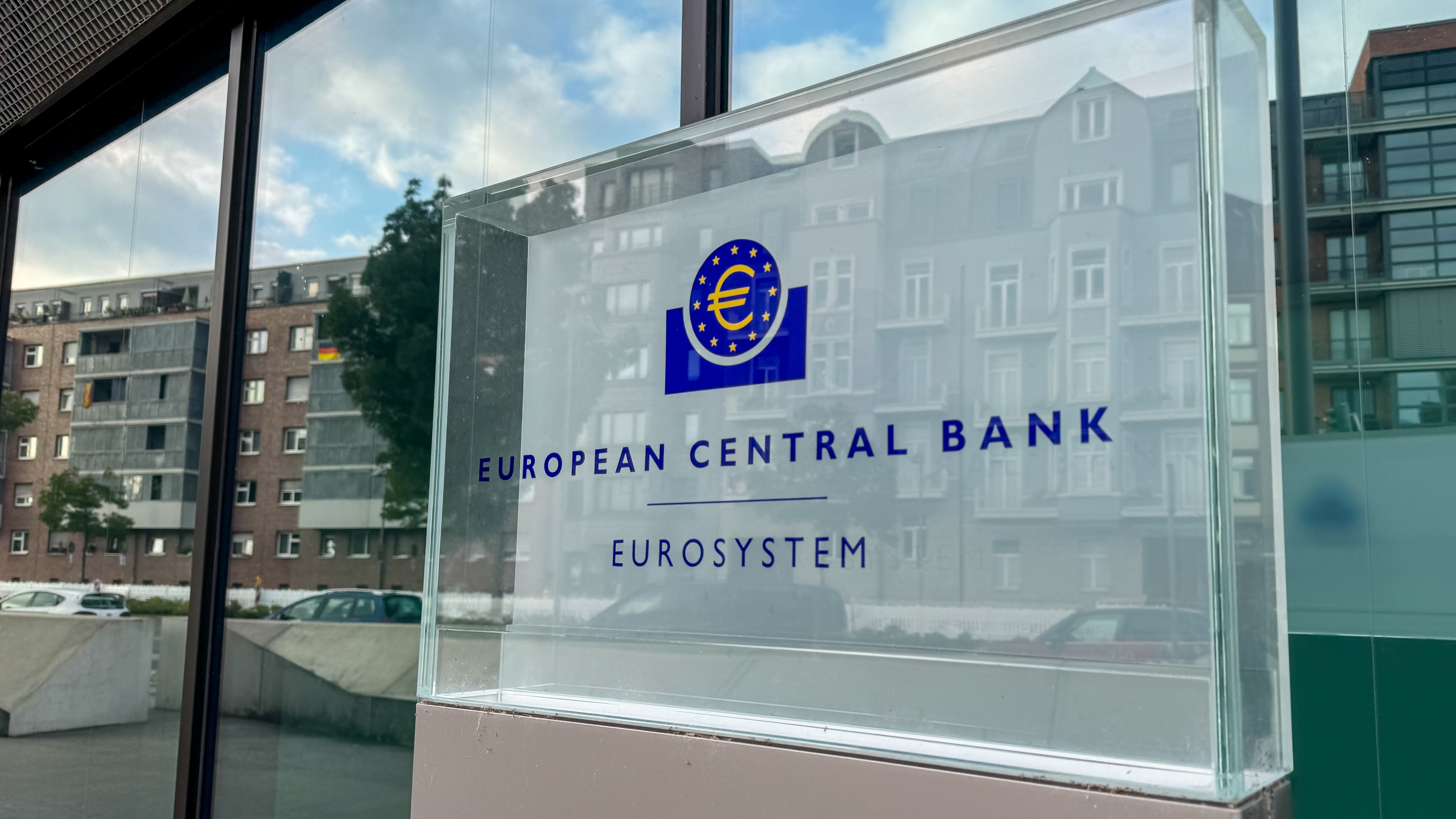 De Europese Centrale Bank (ECB) verhoogde in september de rente in de eurozone met een kwart procentpunt naar 2,5 procent. Foto: Todamo / Shutterstock.com